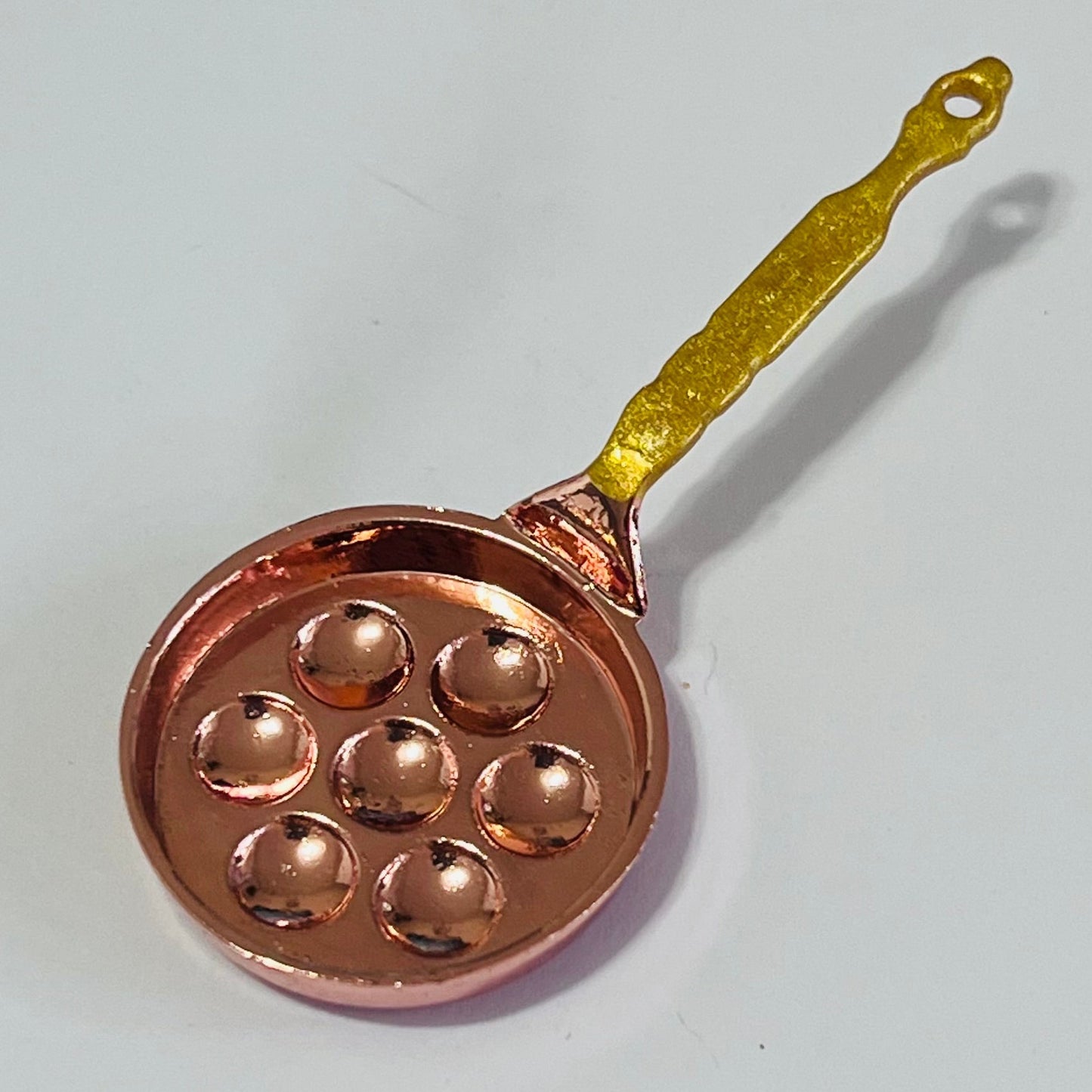 Egg Poacher - Copper - 1/12 Scale Dollhouse Miniature