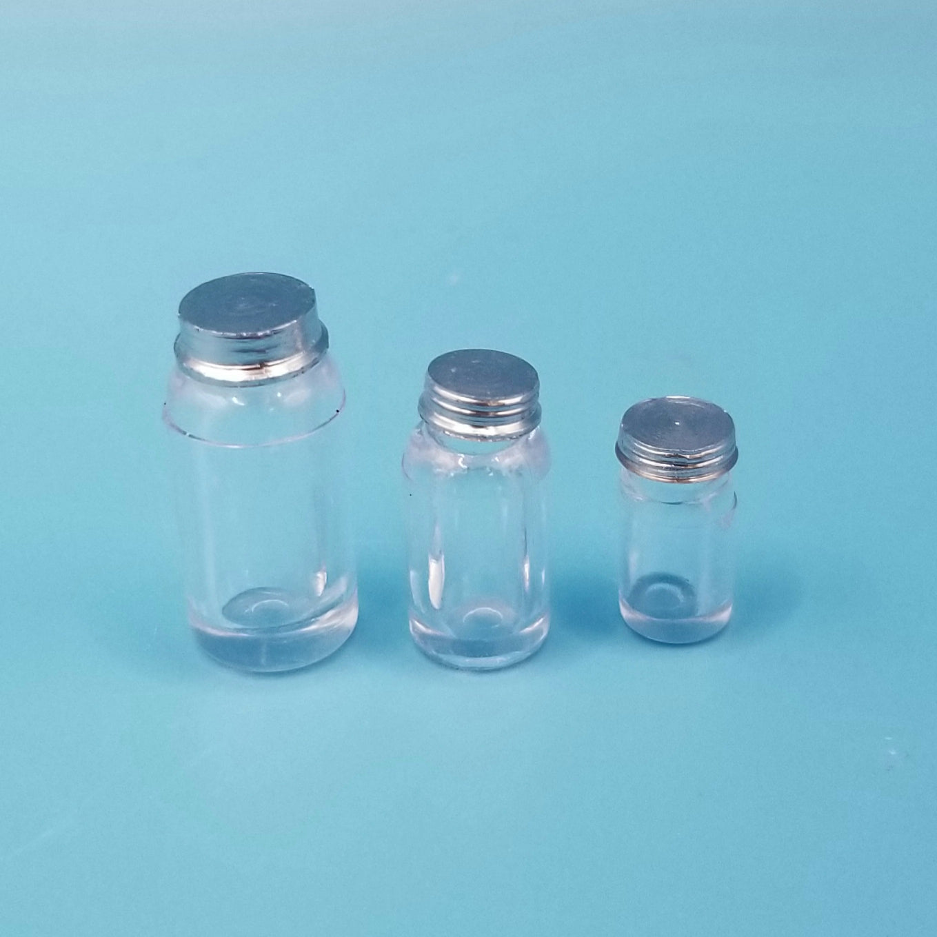 Set of 3 Mason Jars with Lids - 3 Sizes - 1/12 Scale Dollhouse Miniature