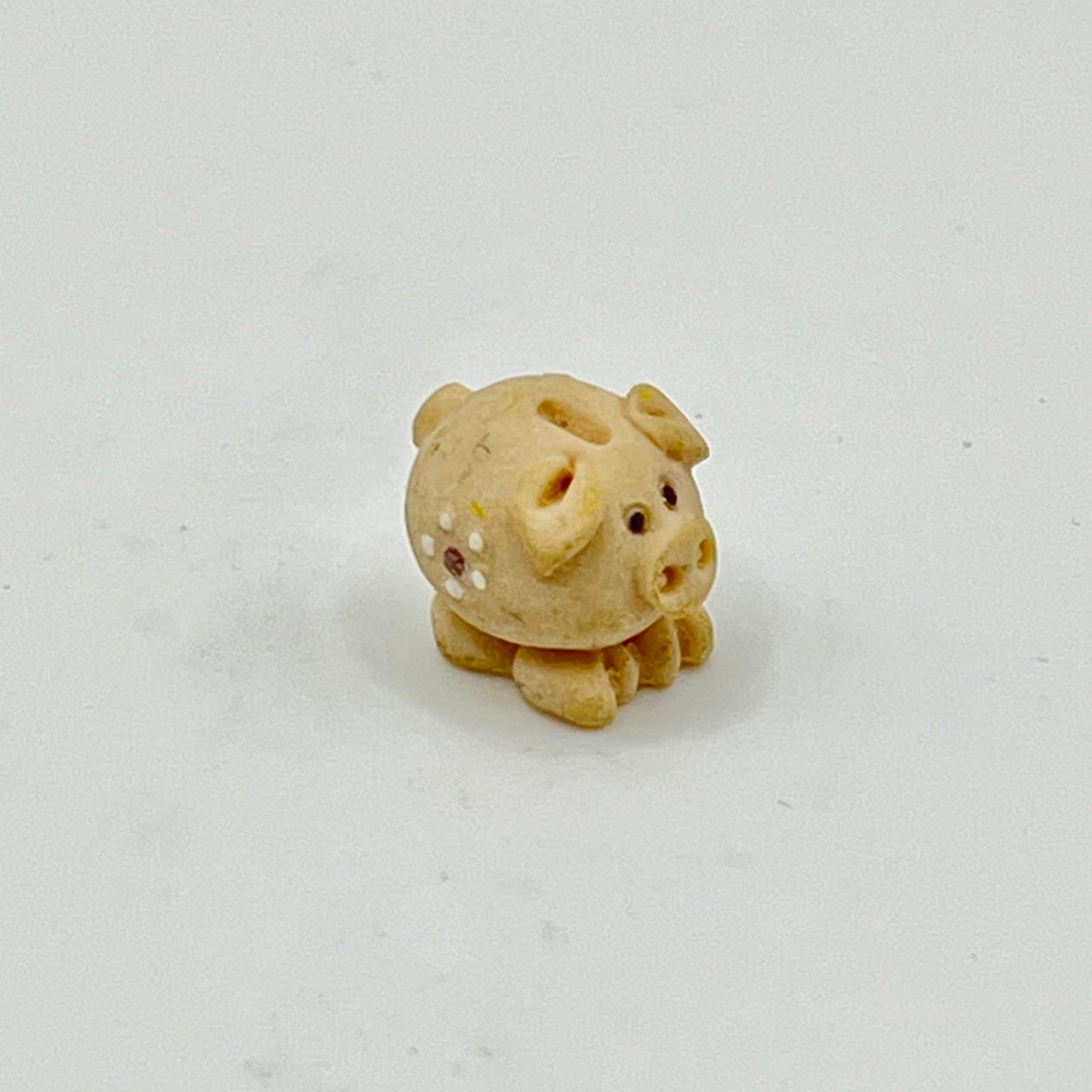 Small Piggy Bank - Resin - 1/12 Scale Dollhouse Miniature