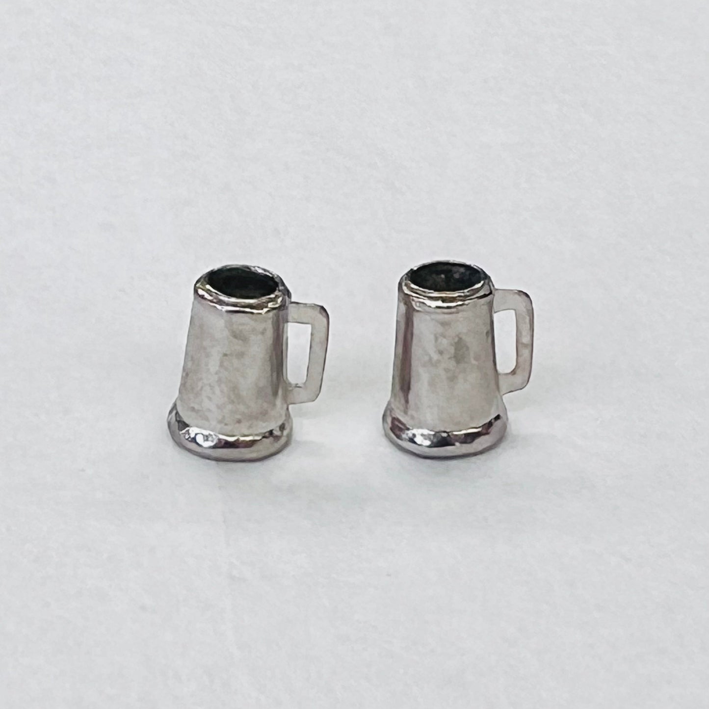 Set of 2 Pewter Tankards/Beer Mugs - 1/12 Scale Dollhouse Miniature